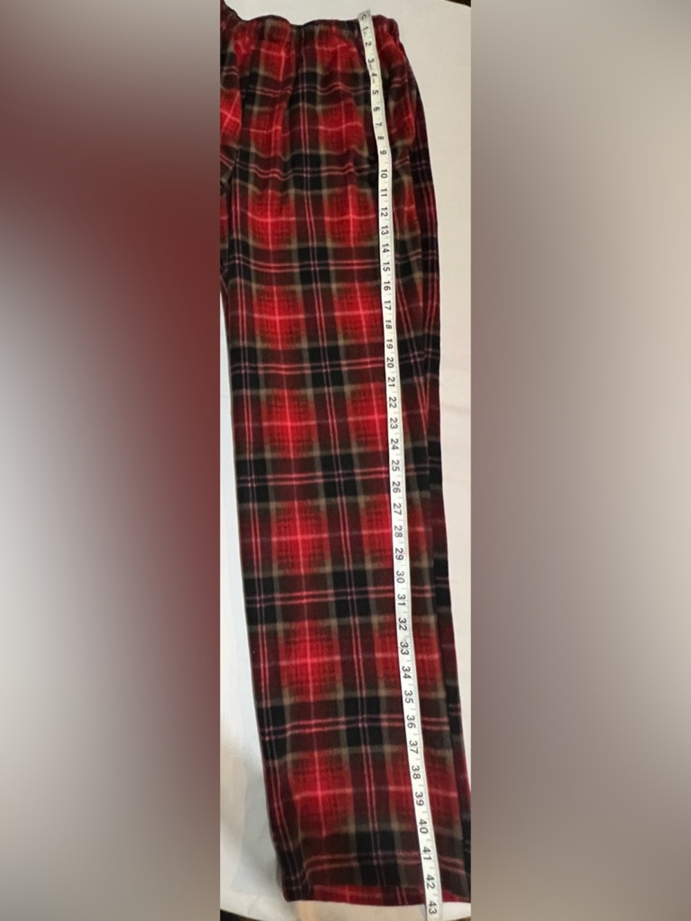 SKIMS Fleece Sleep Set in Red Plaid - 2 Piece Button Down & Pants Set Size Small - Picture 14 of 15